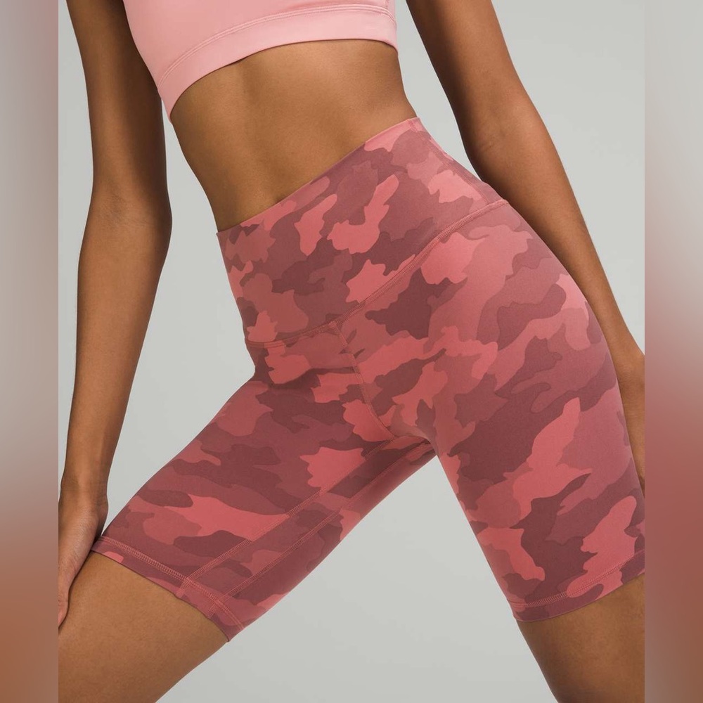 LULULEMON Wunder Train High Rise Bike Short 8" Heritage 365 Camo Size 4